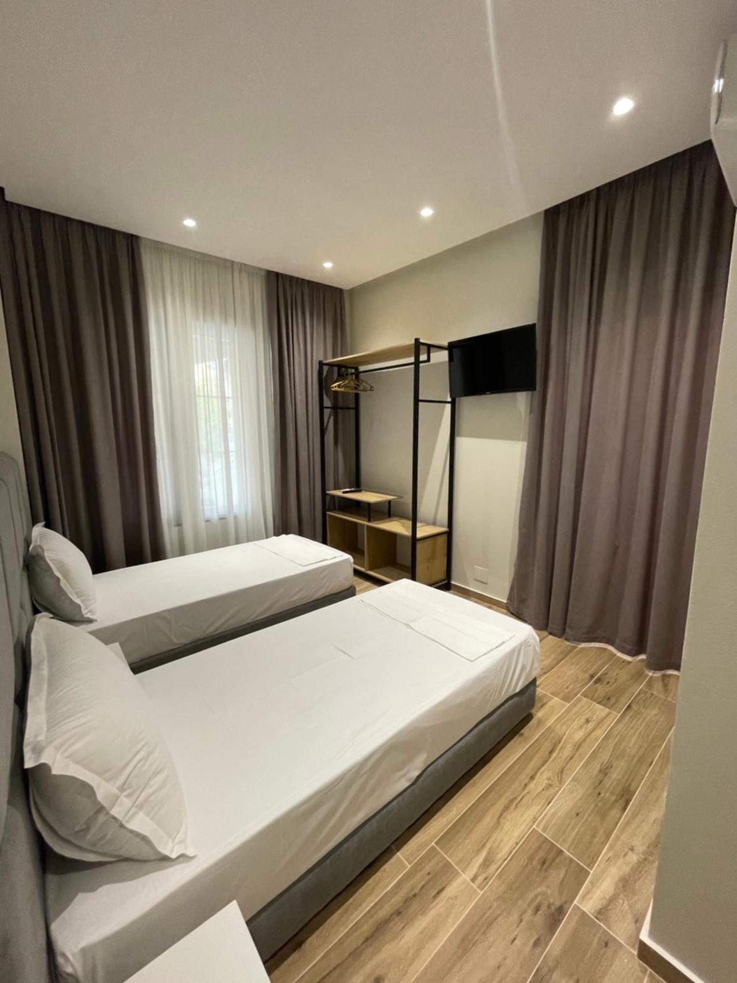 Hotel Rai Sarande Exterior photo